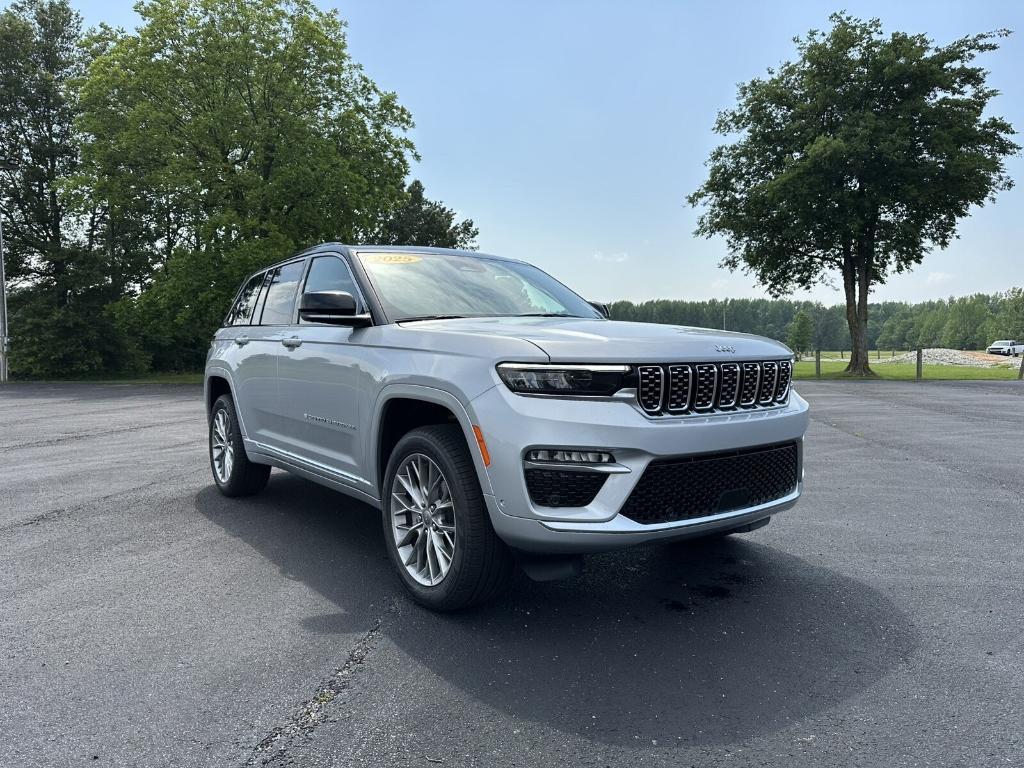 new 2025 Jeep Grand Cherokee car, priced at $57,525