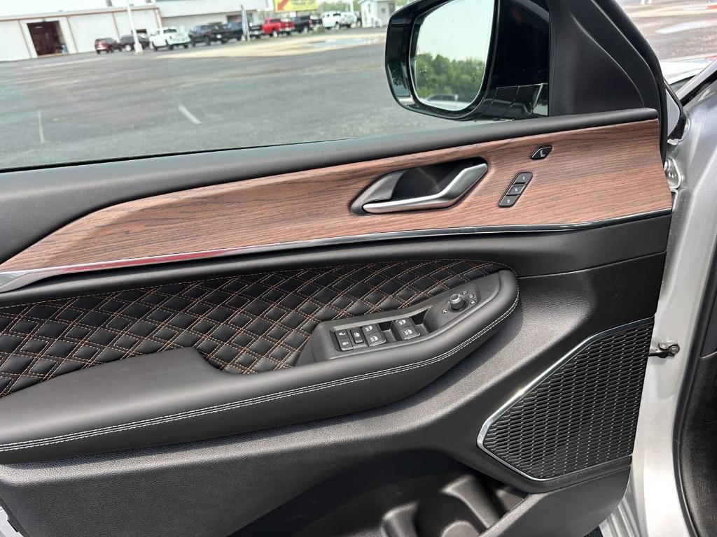 new 2025 Jeep Grand Cherokee car, priced at $57,525