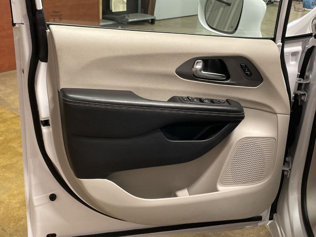 used 2022 Chrysler Pacifica car, priced at $25,995