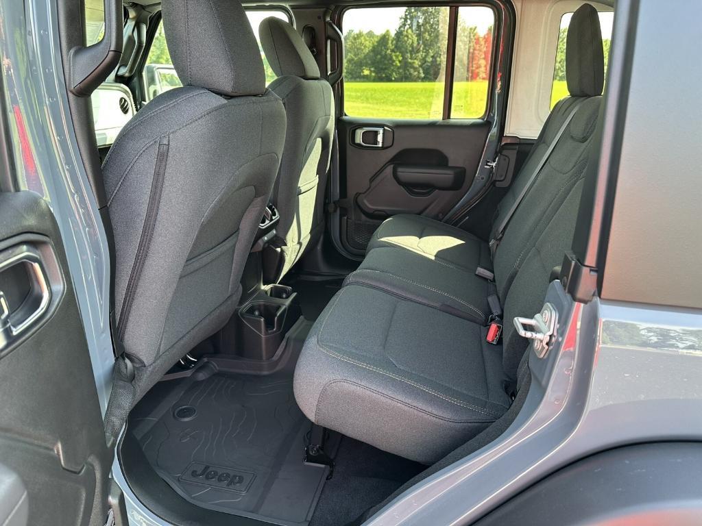 new 2025 Jeep Wrangler car, priced at $54,580