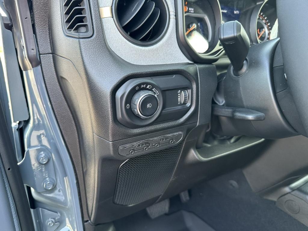 new 2025 Jeep Wrangler car, priced at $54,580