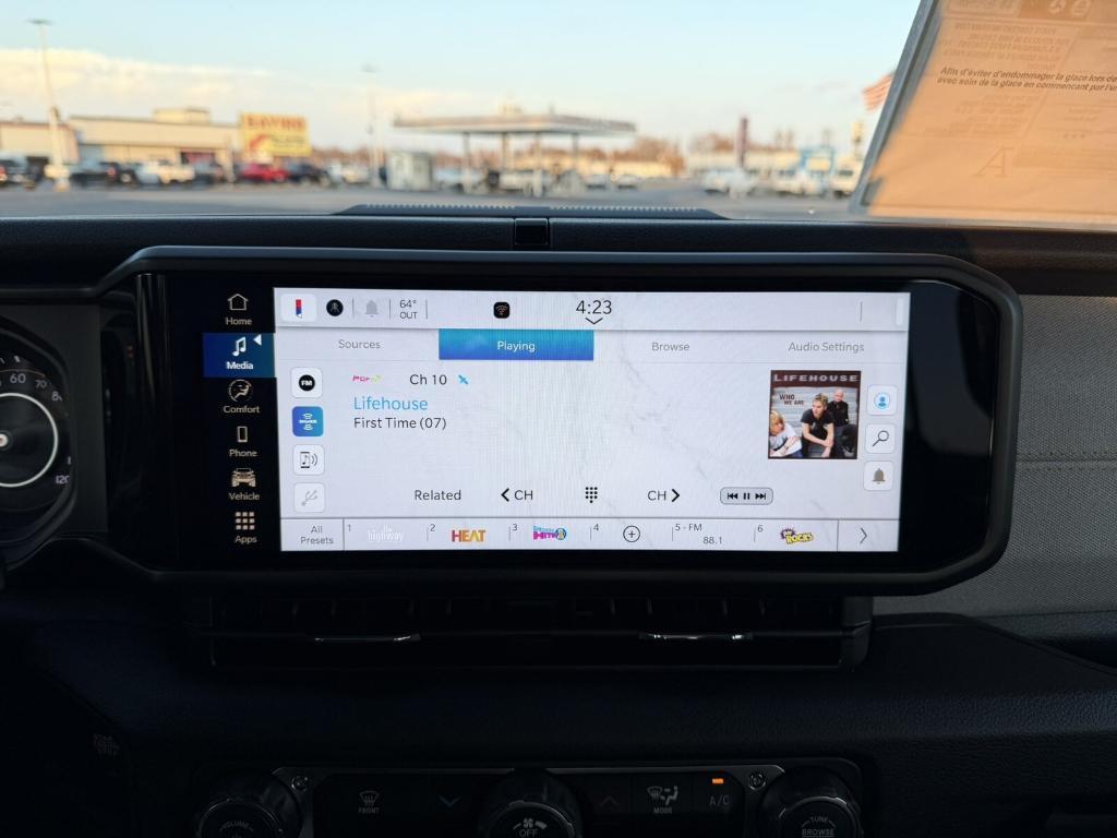 new 2026 Jeep Gladiator car, priced at $41,998