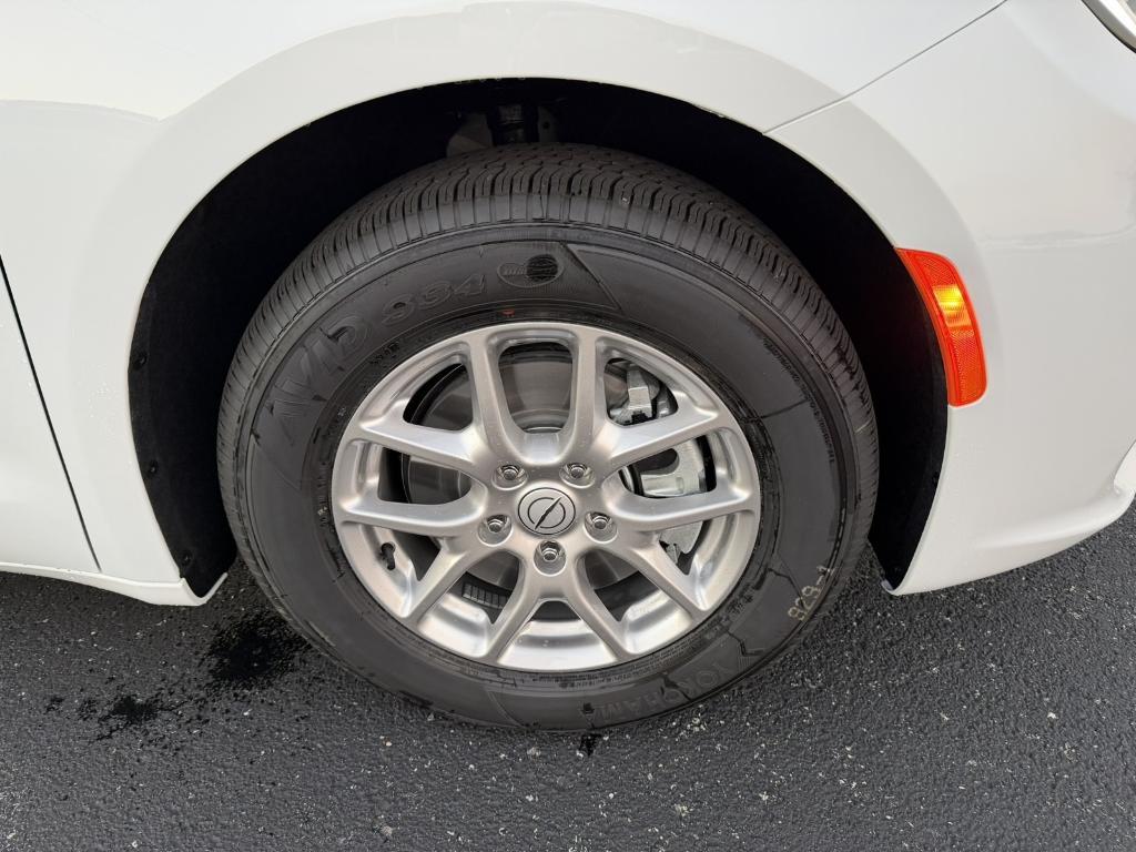 new 2026 Chrysler Pacifica car, priced at $42,365