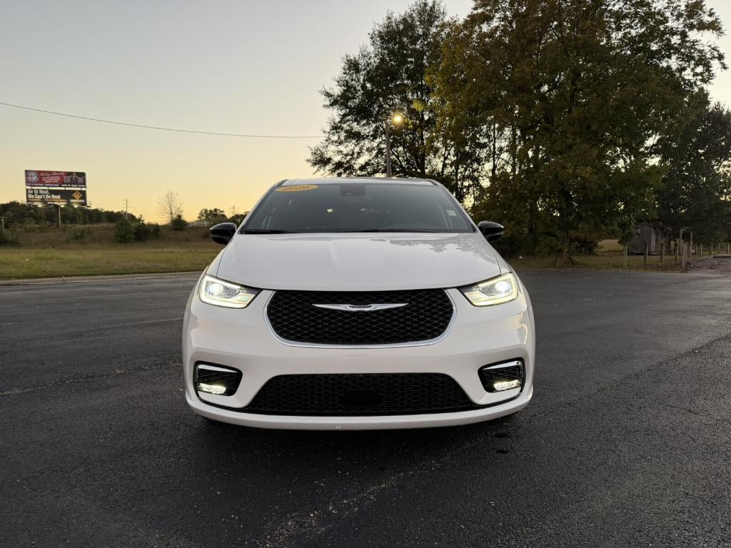 new 2026 Chrysler Pacifica car, priced at $43,115