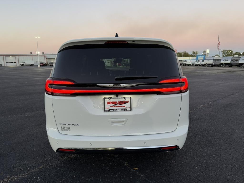 new 2026 Chrysler Pacifica car