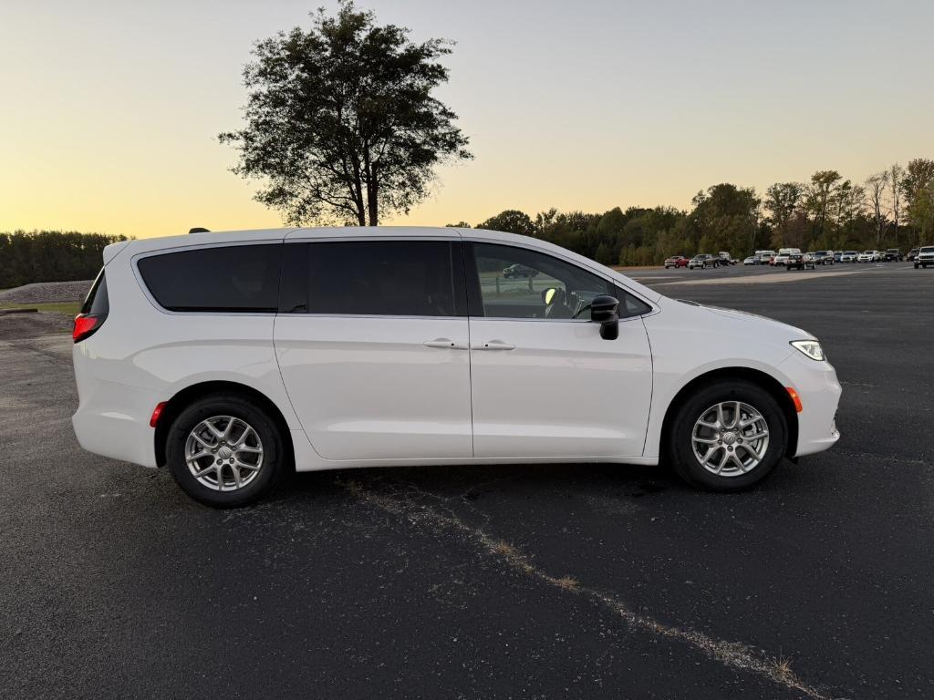 new 2026 Chrysler Pacifica car, priced at $43,115