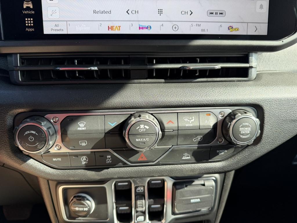 new 2026 Jeep Gladiator car