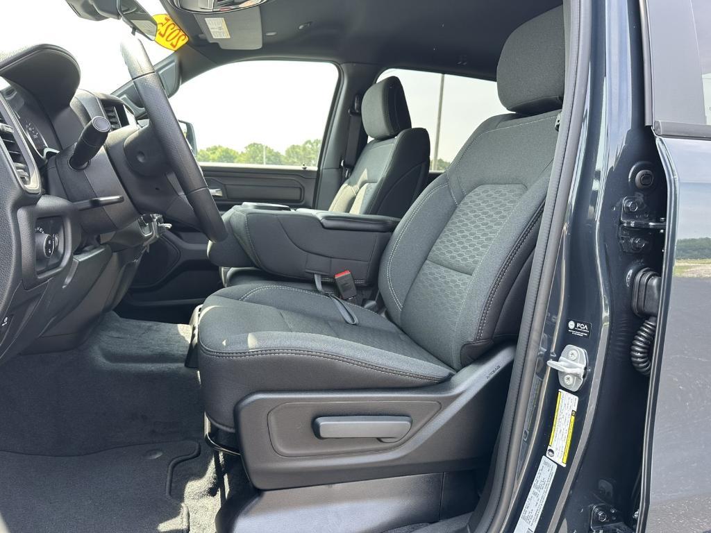 new 2025 Ram 1500 car, priced at $48,968