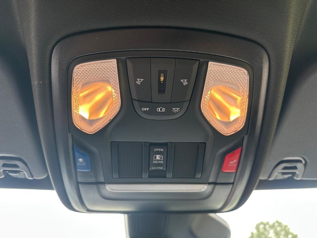 new 2025 Ram 1500 car