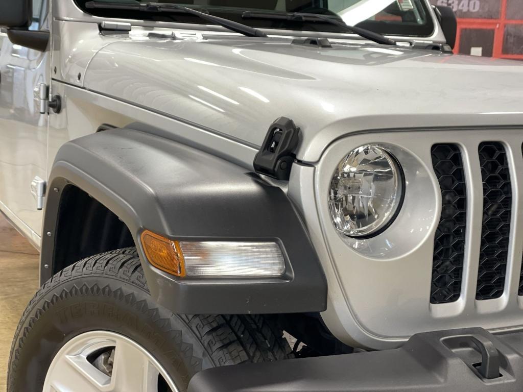 used 2023 Jeep Gladiator car, priced at $30,255