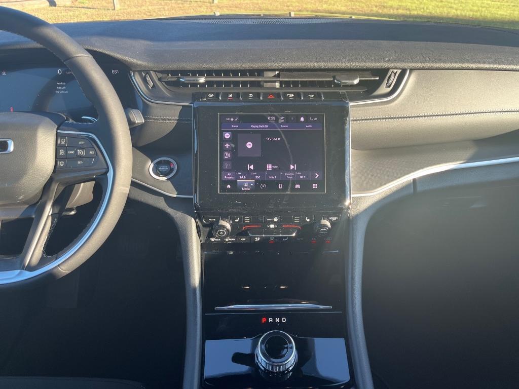 new 2025 Jeep Grand Cherokee L car, priced at $40,643