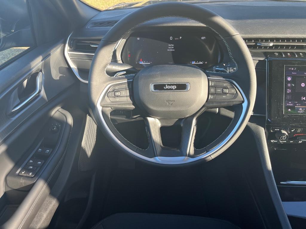 new 2025 Jeep Grand Cherokee L car, priced at $40,643