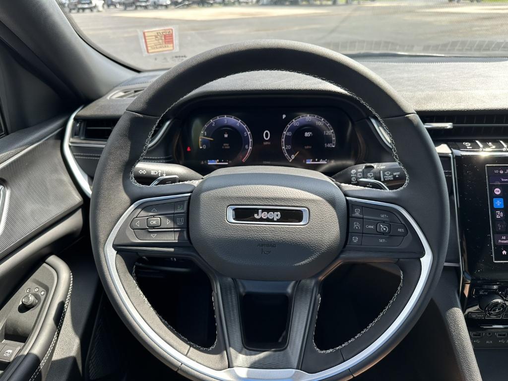 new 2025 Jeep Grand Cherokee L car, priced at $45,717