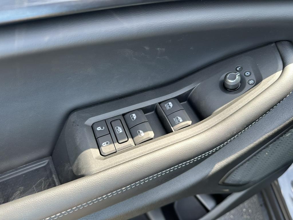 new 2025 Jeep Grand Cherokee L car, priced at $45,717
