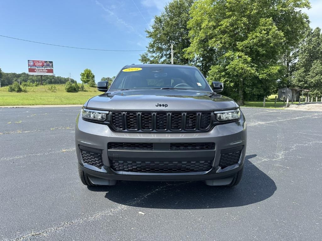new 2025 Jeep Grand Cherokee L car, priced at $45,717
