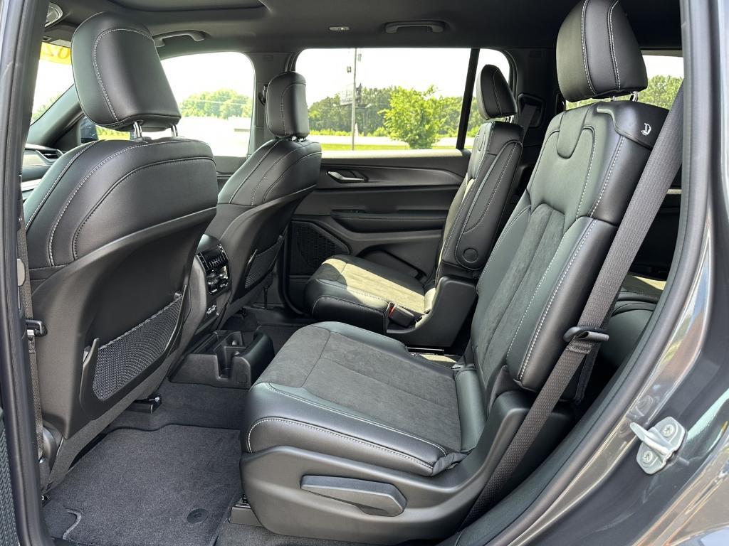 new 2025 Jeep Grand Cherokee L car, priced at $45,717