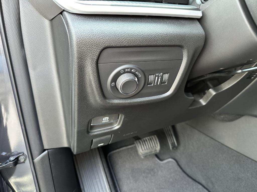 new 2025 Jeep Grand Cherokee L car, priced at $45,717
