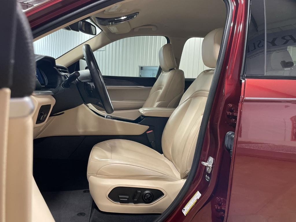 used 2021 Jeep Grand Cherokee L car, priced at $34,995