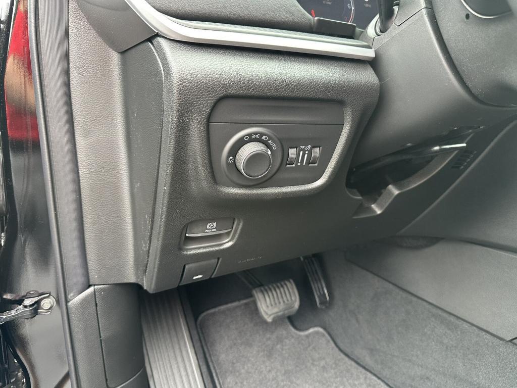 new 2025 Jeep Grand Cherokee car, priced at $43,355