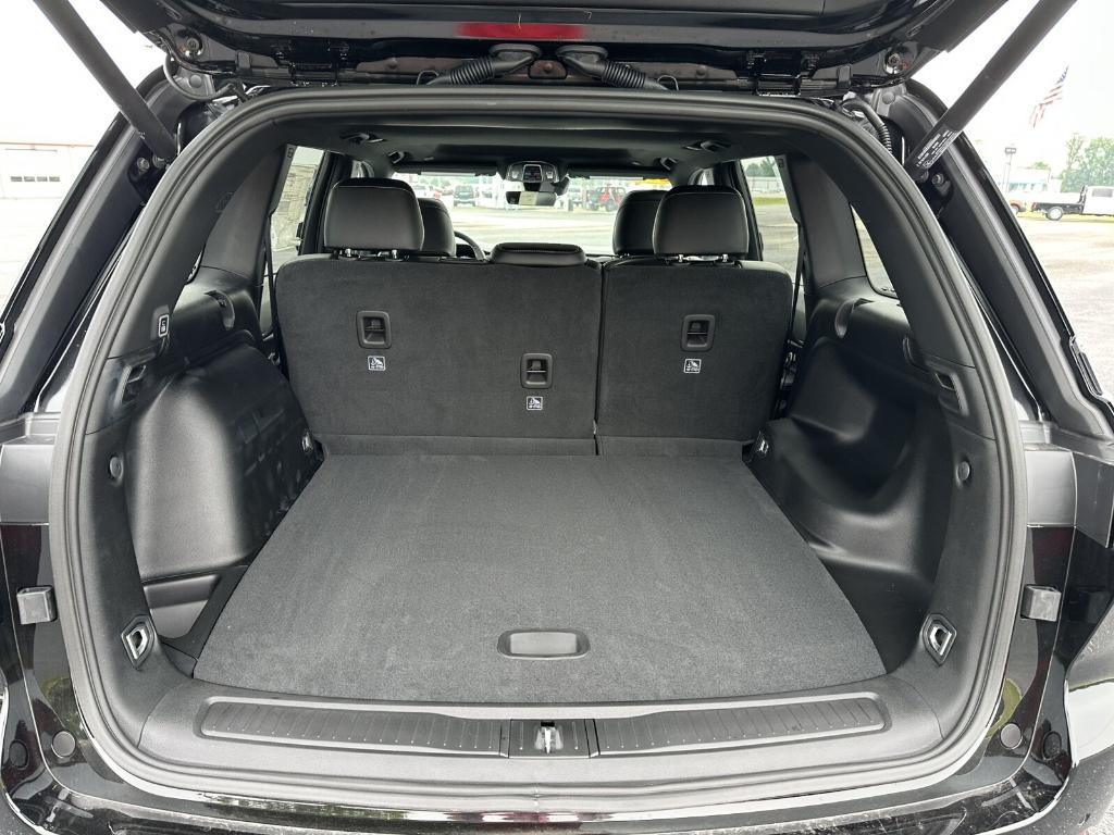 new 2025 Jeep Grand Cherokee car, priced at $43,355