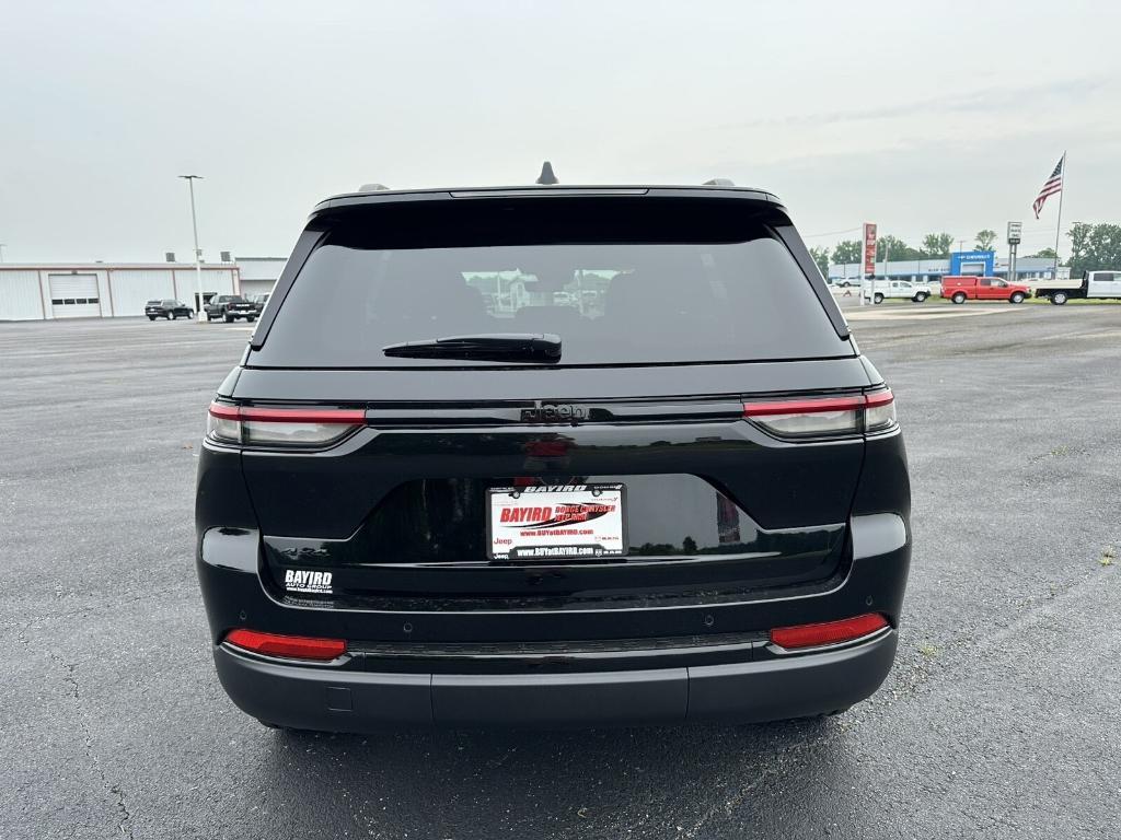 new 2025 Jeep Grand Cherokee car, priced at $43,355