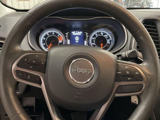 used 2020 Jeep Cherokee car, priced at $16,260