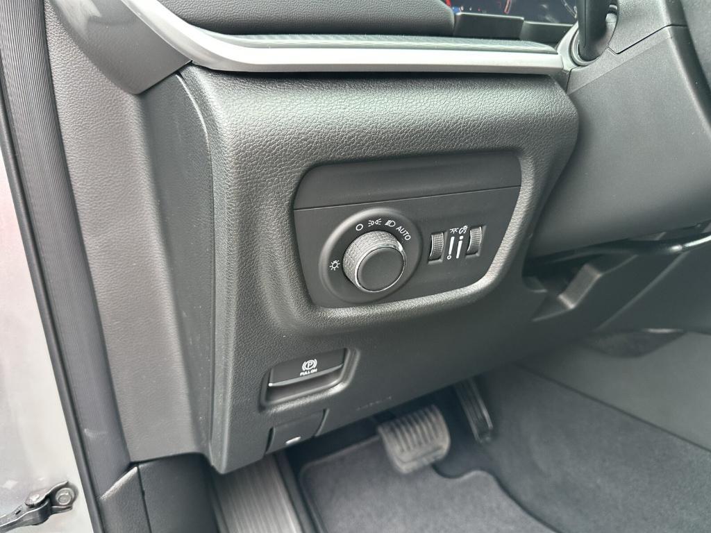 new 2025 Jeep Grand Cherokee L car, priced at $44,072