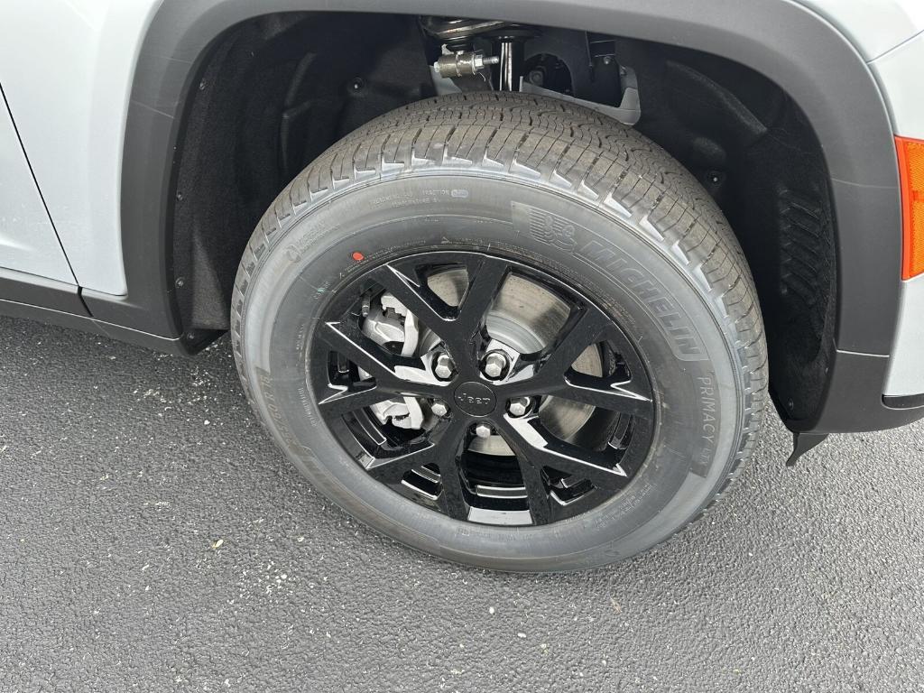 new 2025 Jeep Grand Cherokee L car, priced at $44,072