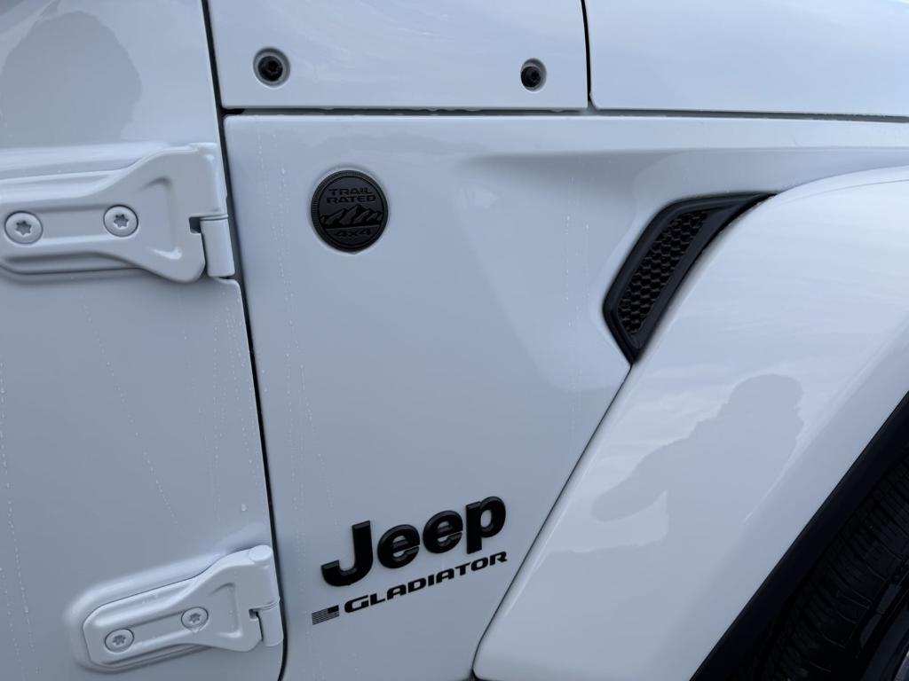 new 2026 Jeep Gladiator car