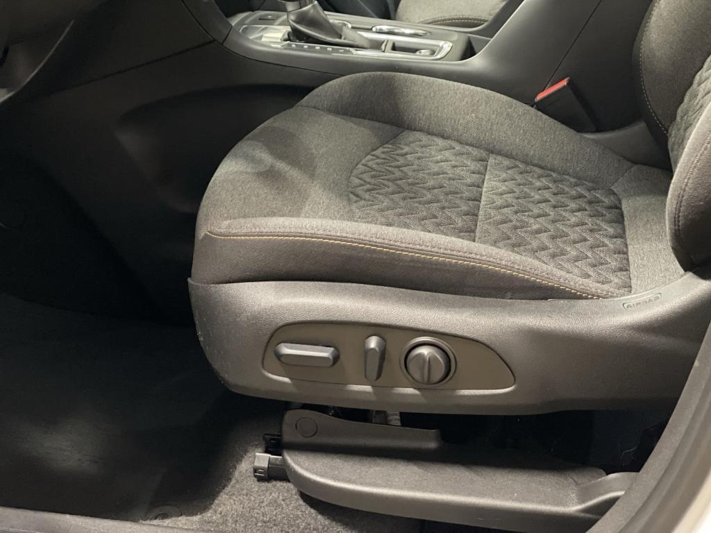 used 2022 Chevrolet Equinox car, priced at $22,350