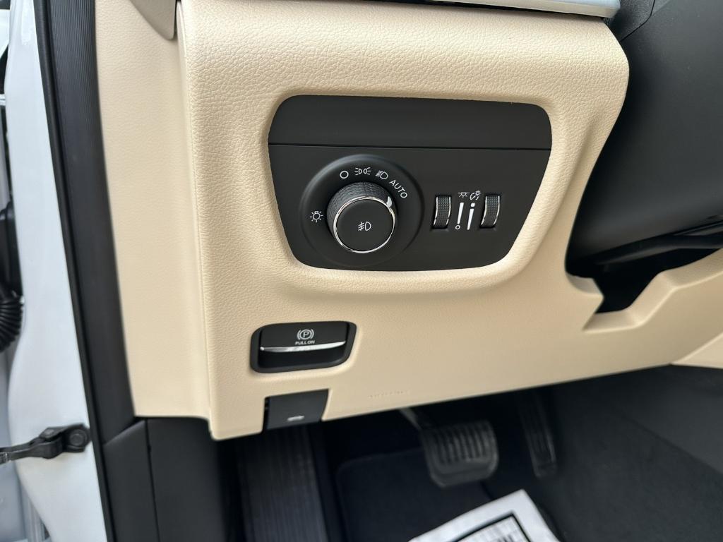 new 2025 Jeep Grand Cherokee L car, priced at $44,316