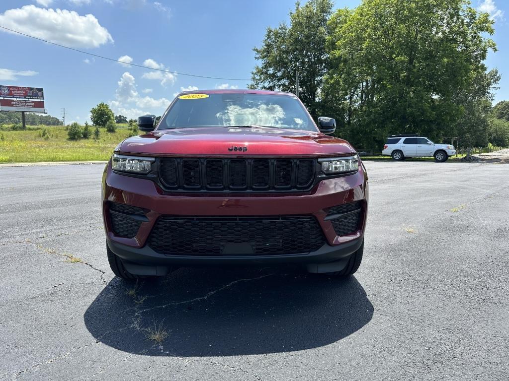 new 2025 Jeep Grand Cherokee car, priced at $43,355