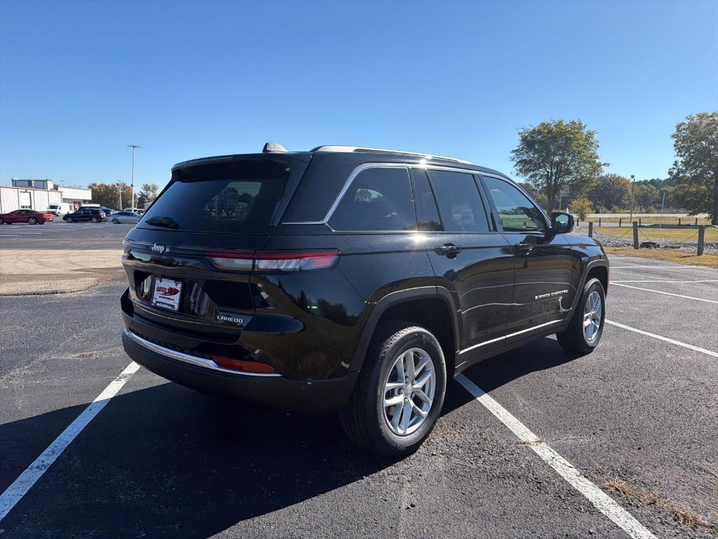 new 2025 Jeep Grand Cherokee car, priced at $32,547