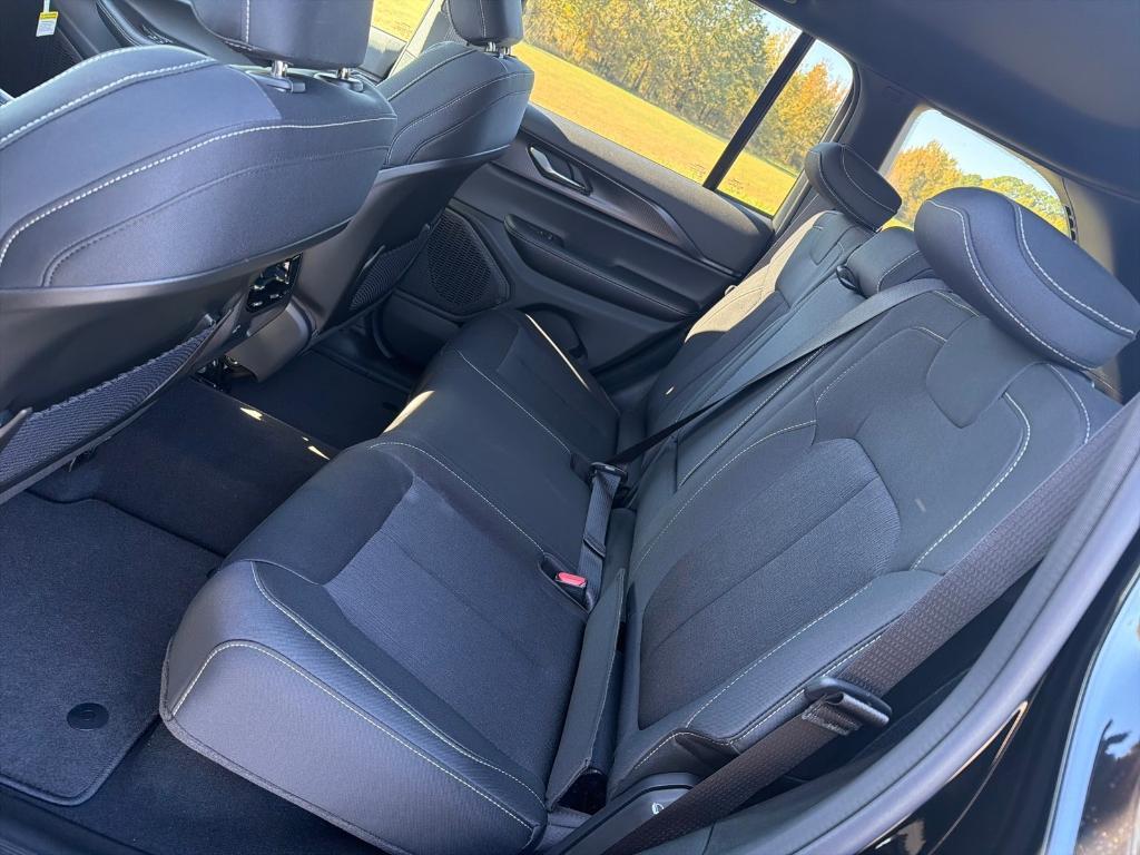 new 2025 Jeep Grand Cherokee car, priced at $32,547