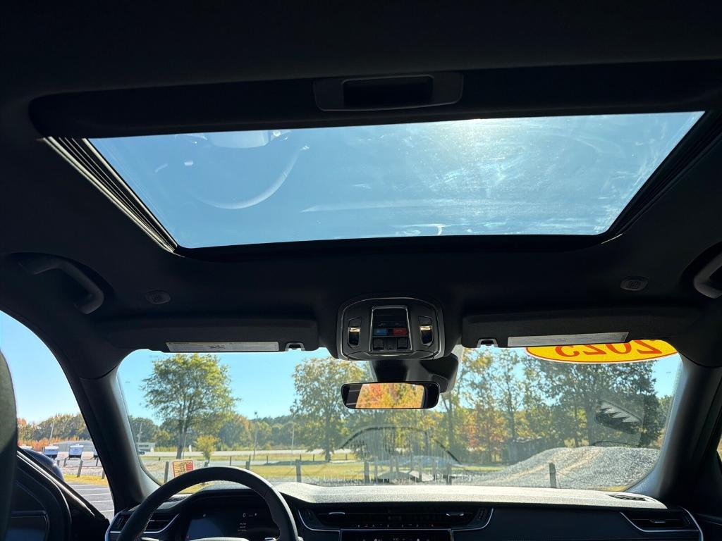 new 2025 Jeep Grand Cherokee car, priced at $37,348