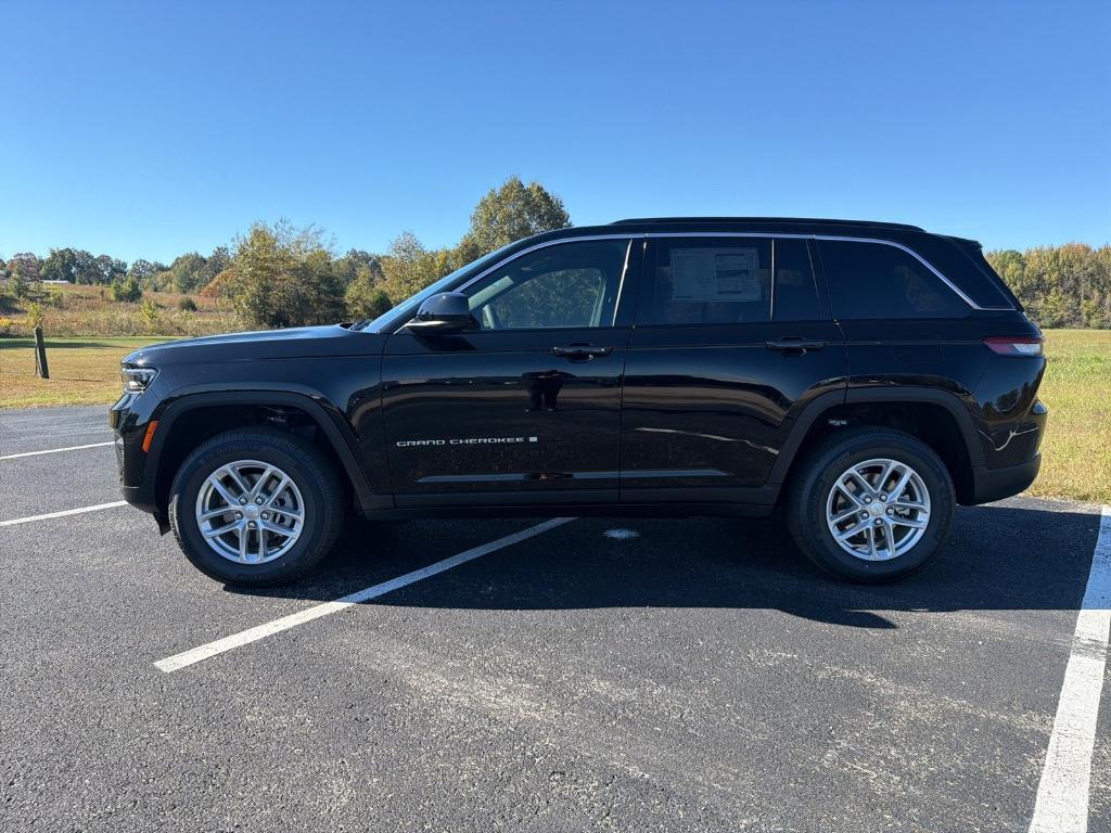 new 2025 Jeep Grand Cherokee car, priced at $32,547