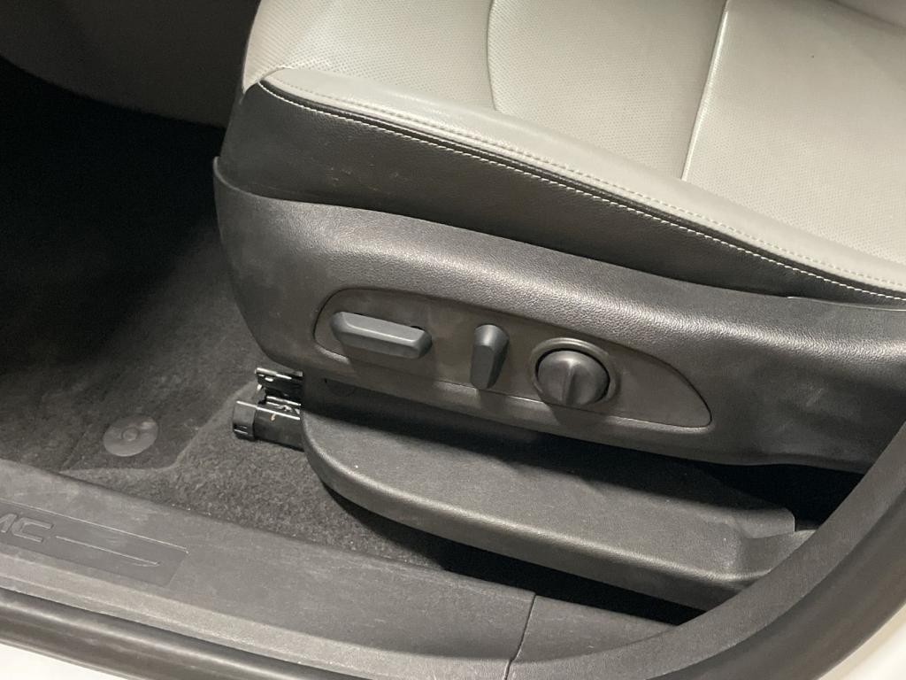 used 2022 GMC Terrain car, priced at $20,564