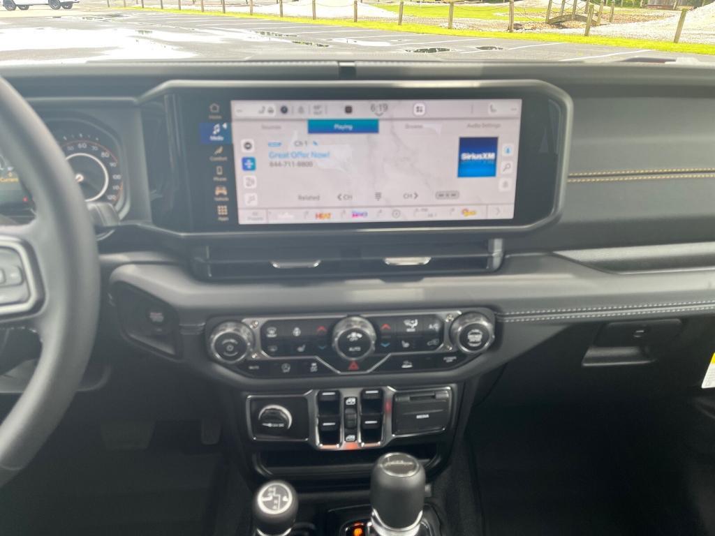 new 2025 Jeep Gladiator car, priced at $50,528