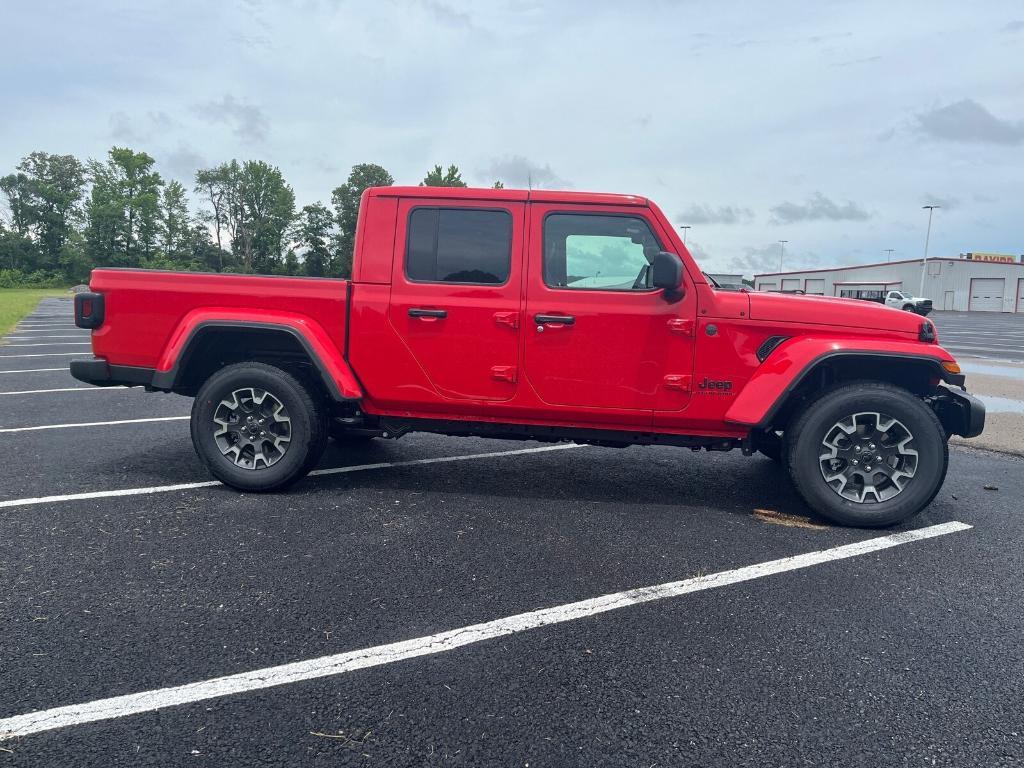 new 2025 Jeep Gladiator car, priced at $50,528