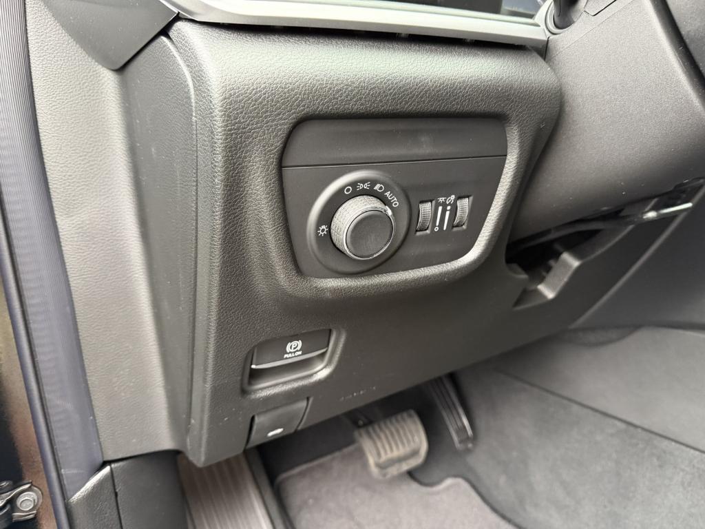 new 2025 Jeep Grand Cherokee L car, priced at $40,643