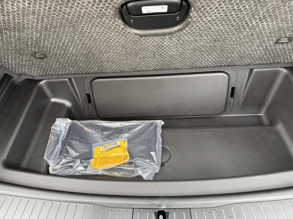 new 2025 Jeep Grand Cherokee L car, priced at $40,643