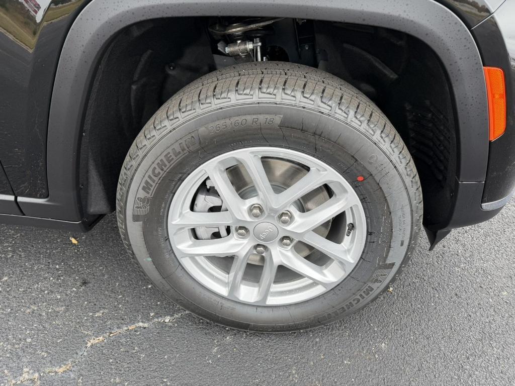 new 2025 Jeep Grand Cherokee L car, priced at $40,643