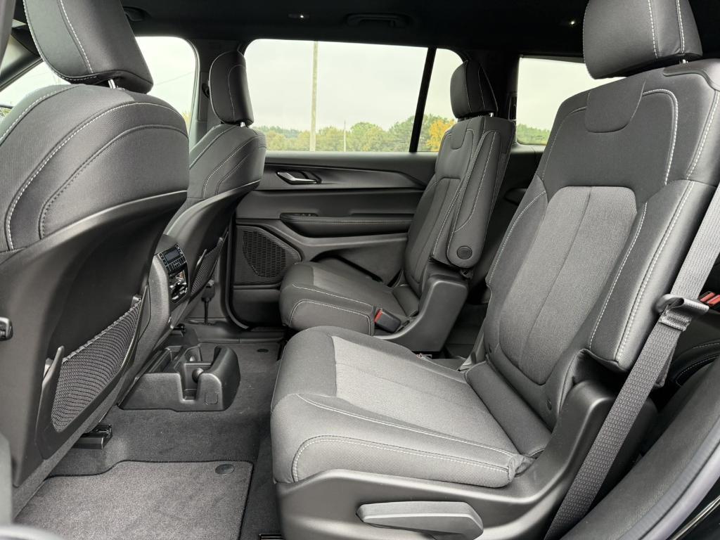 new 2025 Jeep Grand Cherokee L car, priced at $40,643