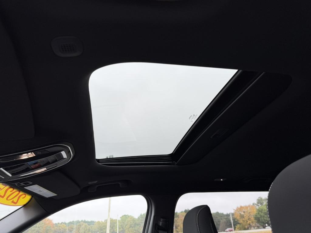 new 2025 Jeep Grand Cherokee L car, priced at $40,643