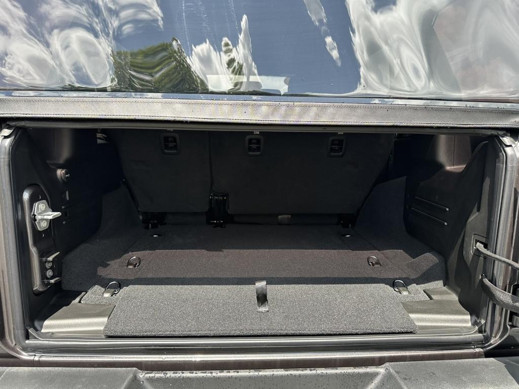 new 2025 Jeep Wrangler car, priced at $36,104