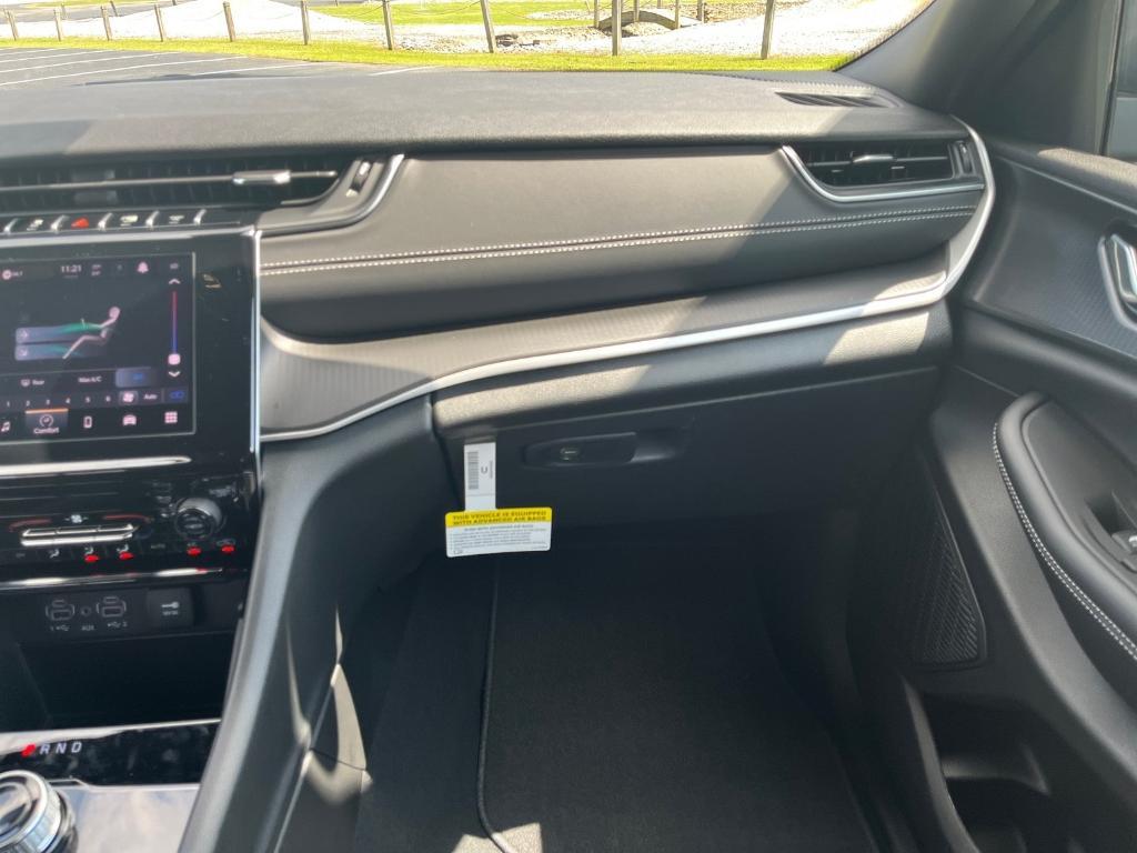 new 2025 Jeep Grand Cherokee car, priced at $36,386