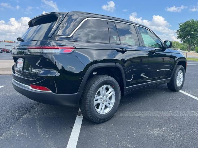 new 2025 Jeep Grand Cherokee car, priced at $38,125