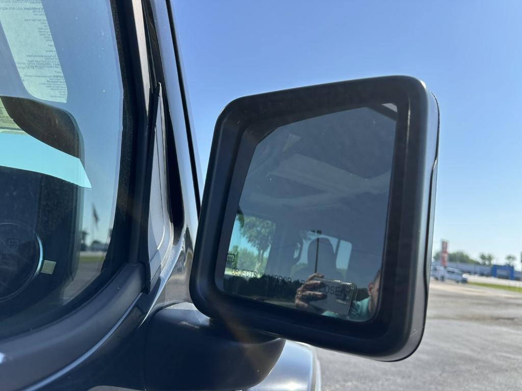 new 2025 Jeep Gladiator car, priced at $48,727