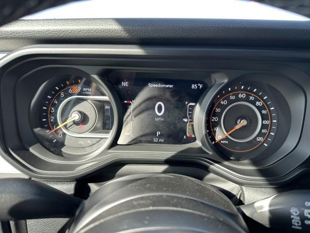 new 2025 Jeep Wrangler car, priced at $46,986