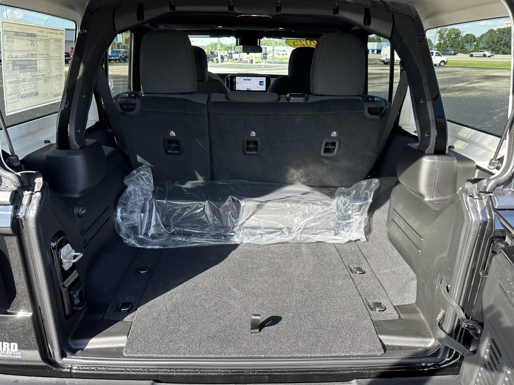 new 2025 Jeep Wrangler car, priced at $48,068